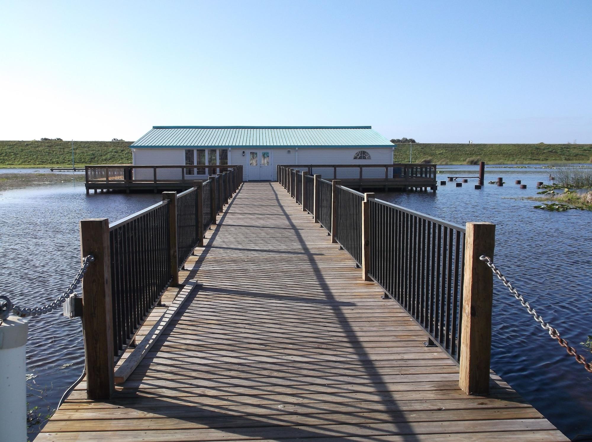 Days Inn & Suites By Wyndham Lake Okeechobee Buitenkant foto