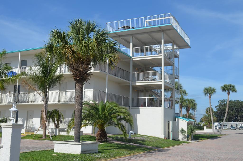 Days Inn & Suites By Wyndham Lake Okeechobee Buitenkant foto
