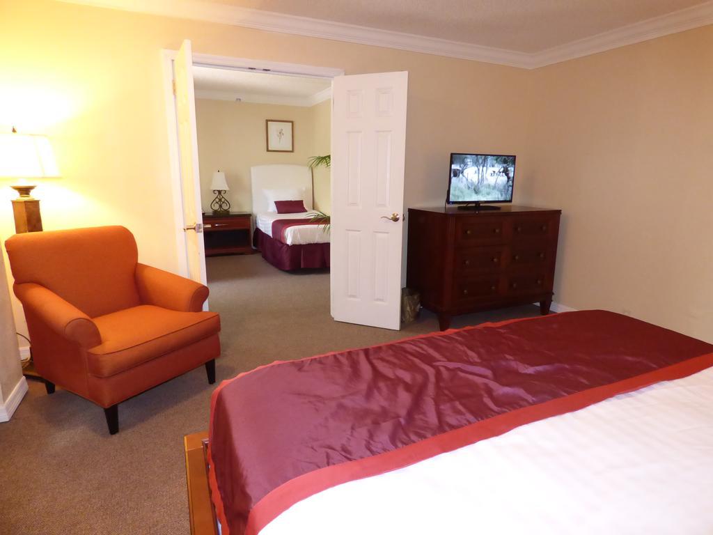 Days Inn & Suites By Wyndham Lake Okeechobee Buitenkant foto