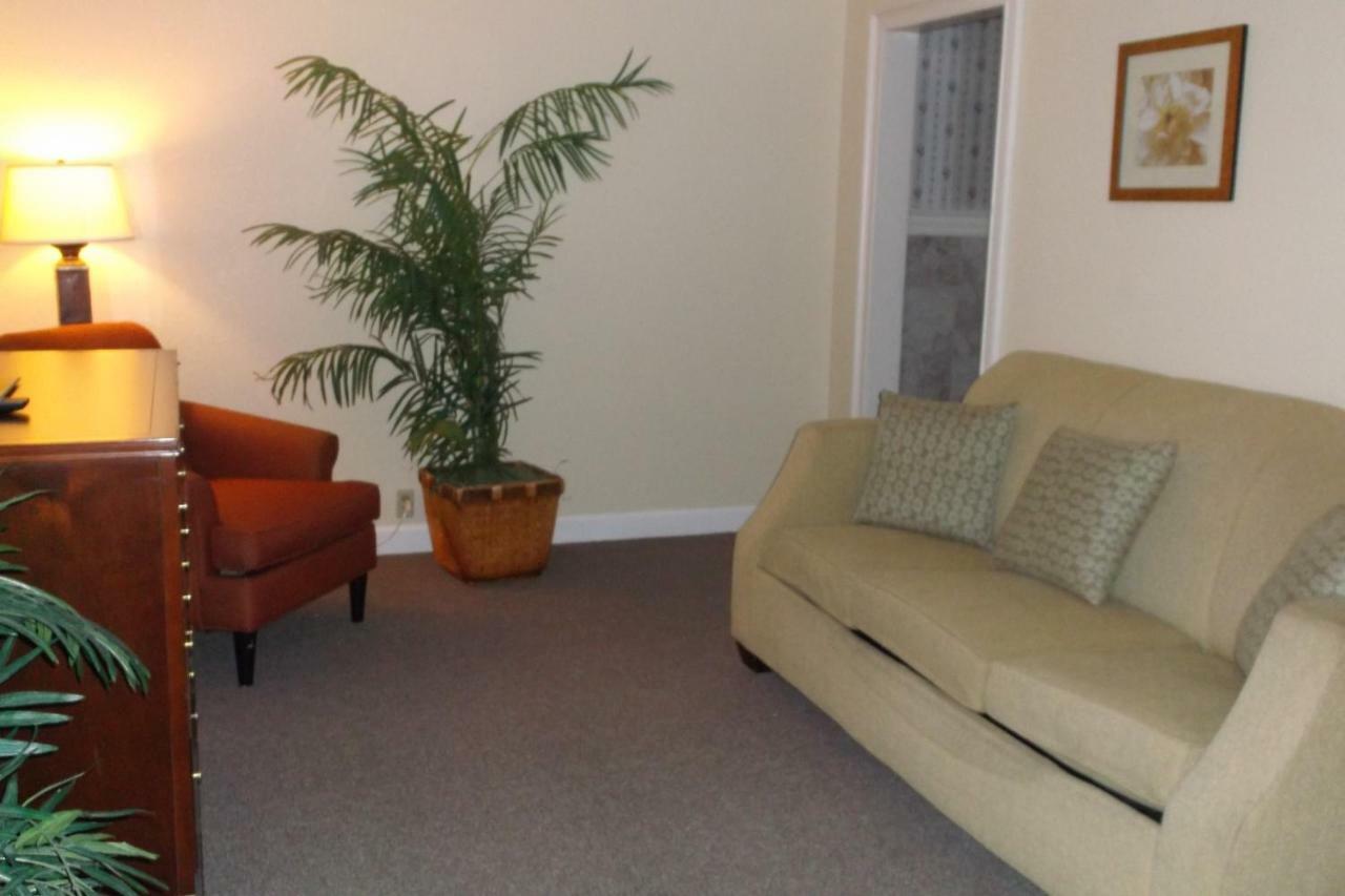 Days Inn & Suites By Wyndham Lake Okeechobee Buitenkant foto