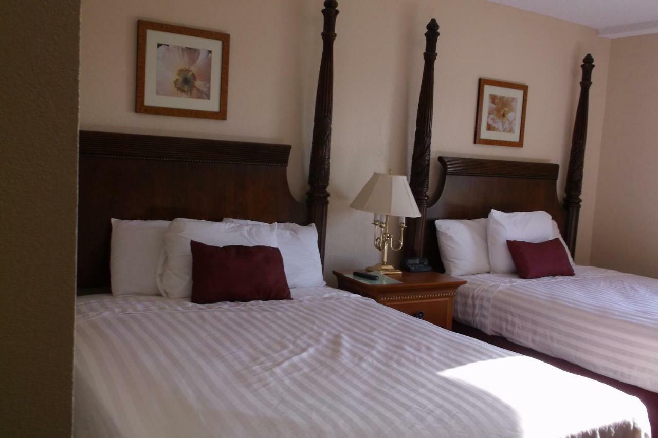 Days Inn & Suites By Wyndham Lake Okeechobee Buitenkant foto